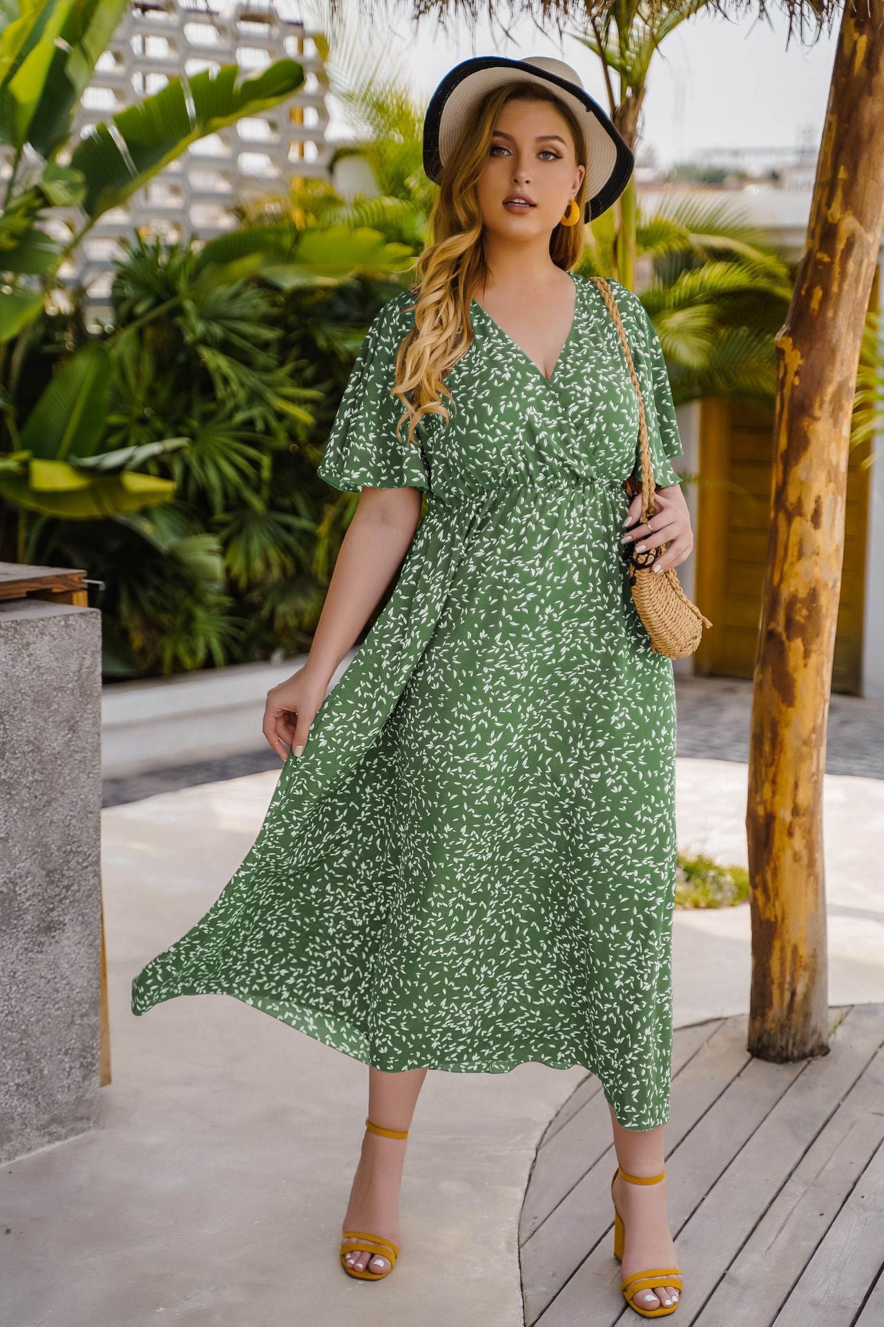 2022 Deep V Neck Summer plus Size Women's Floral Dress plus Size Skirt
