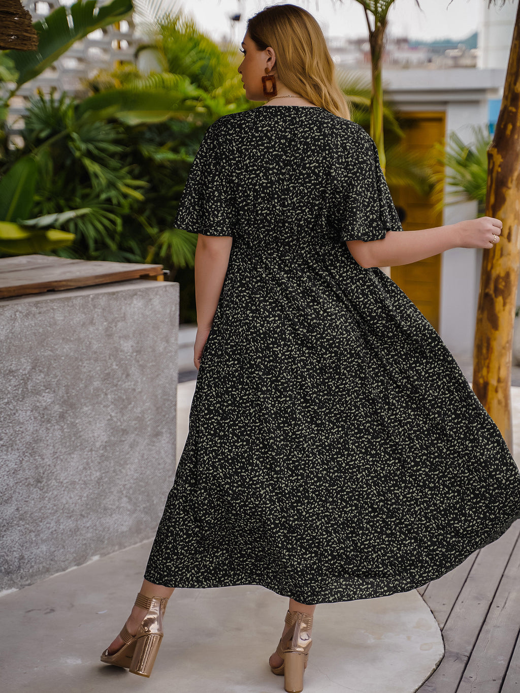 2022 Deep V Neck Summer plus Size Women's Floral Dress plus Size Skirt