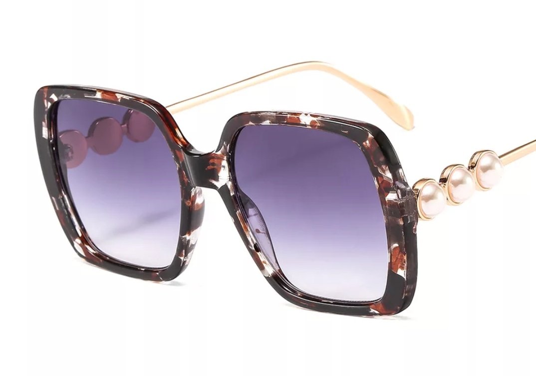 Multi colored fashion eye wear with gold accents